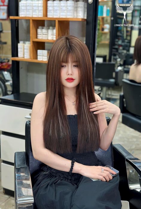 Dịch vụ chuyên nghiệp tại Tiệm Tóc Tuấn Thanh