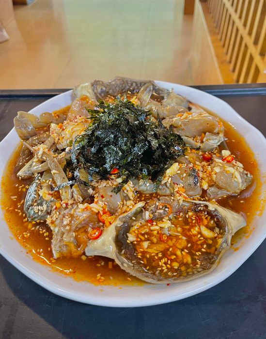 Không gian tinh tế và món ngon đặc trưng tại Nhà Hàng Trăm Năm