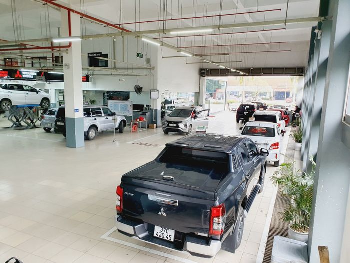 Hình ảnh trưng bày xe Mitsubishi Vinh - Thiết kế hiện đại, sang trọng