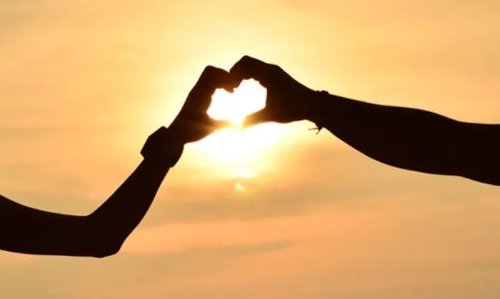 Hình ảnh lãng mạn dành cho đôi lứa yêu xa ngày Valentine