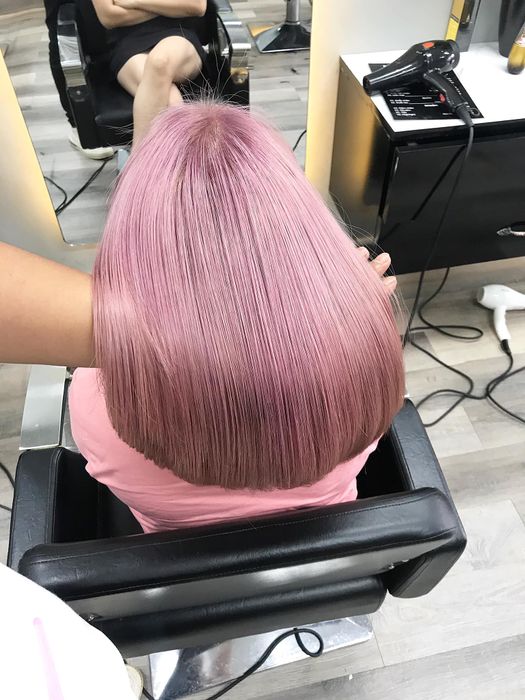 Phong cách thiết kế ấn tượng tại Anh Trần Hair Salon