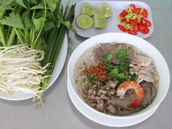 Không gian ấm cúng tại quán