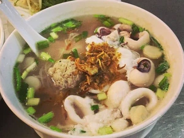 Hình ảnh không gian quán Hủ Tiếu Mực Nghi Long
