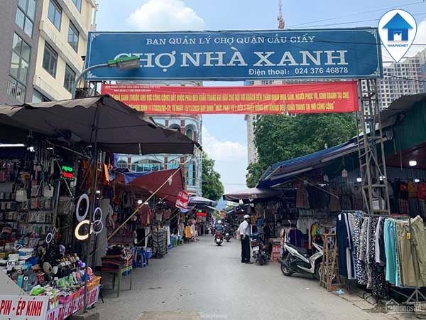 Hình ảnh nhộn nhịp tại Chợ Nhà Xanh