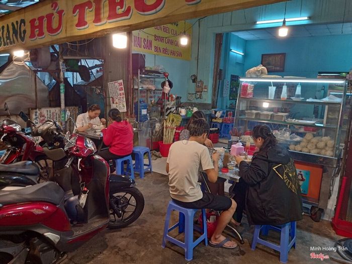 Hủ Tiếu Mực Hương Giang - Món ăn đặc sắc tại Quận 7