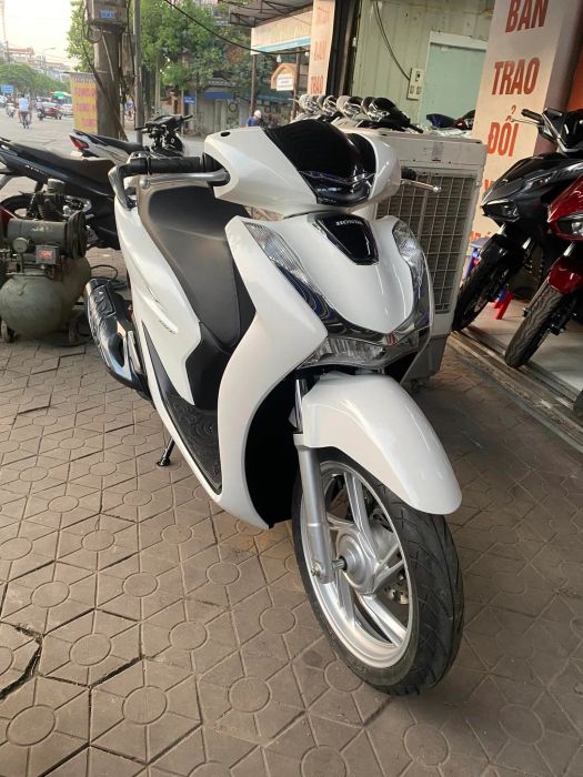 Không gian trưng bày tại Xe Quang Huy