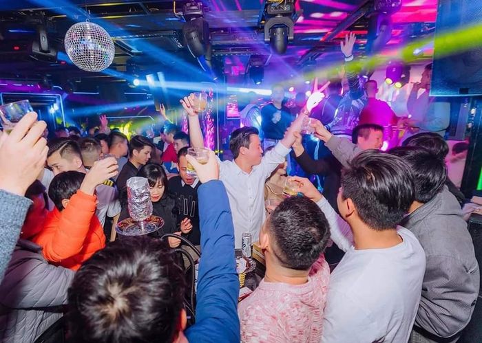 Ảnh 1 của New Square Bar