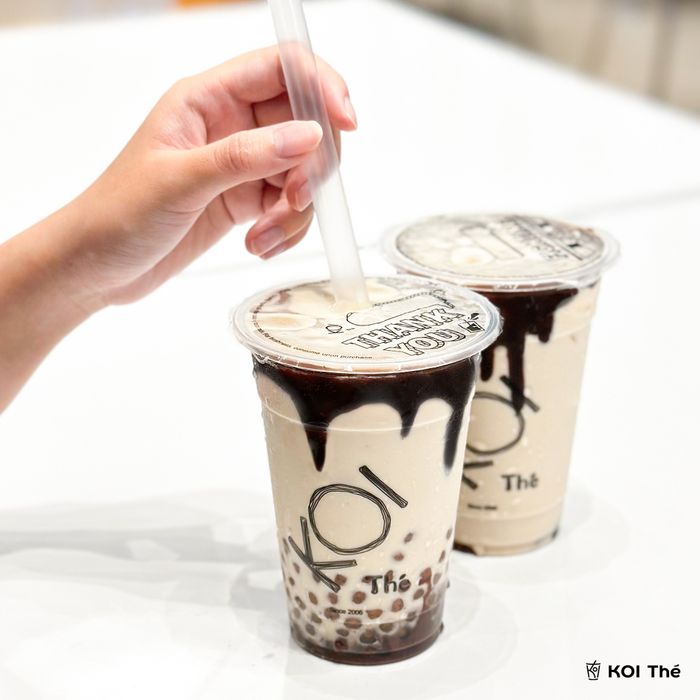 Hình ảnh thực tế KOI Thé - Những ly trà sữa thủ công đẹp mắt với lớp foam vàng óng