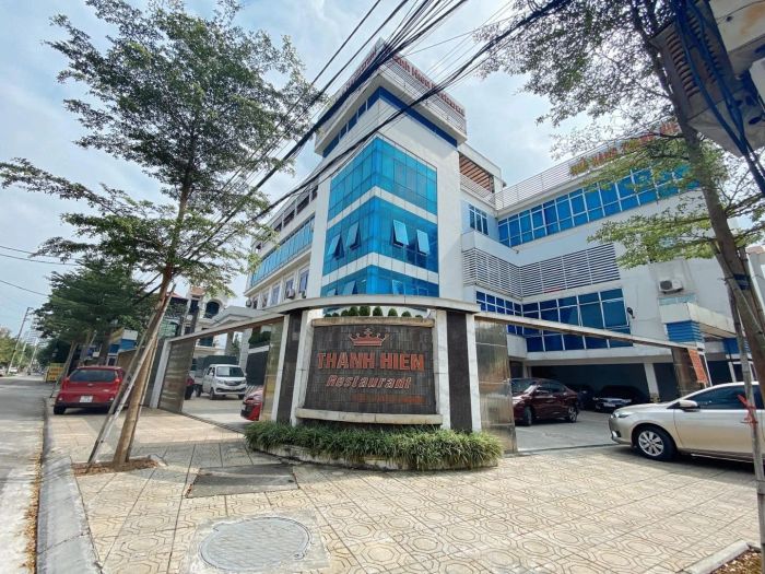 Không gian ấm cúng và sang trọng tại Nhà hàng Thanh Hiền