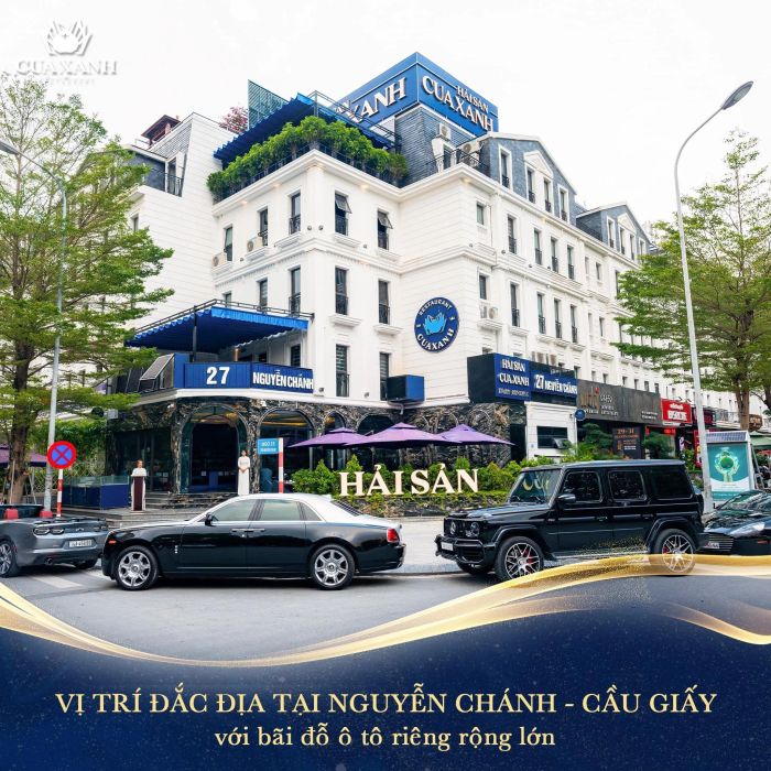 Không gian sang trọng tại Hải Sản Cua Xanh