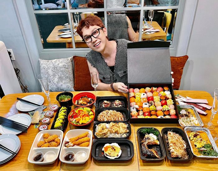 Không gian tinh tế tại Yen Sushi & Sake Pub - Ảnh 1