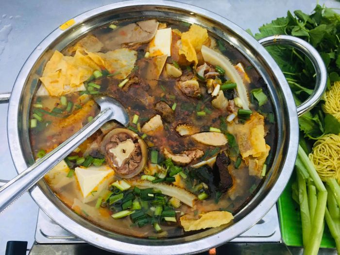 [Hình ảnh] Không gian ấm cúng tại Lẩu Bò Gia Lộc