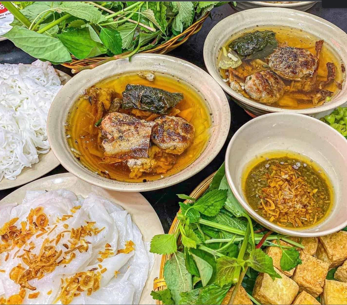 Hình ảnh tô bún chả Hà Nội đặc trưng