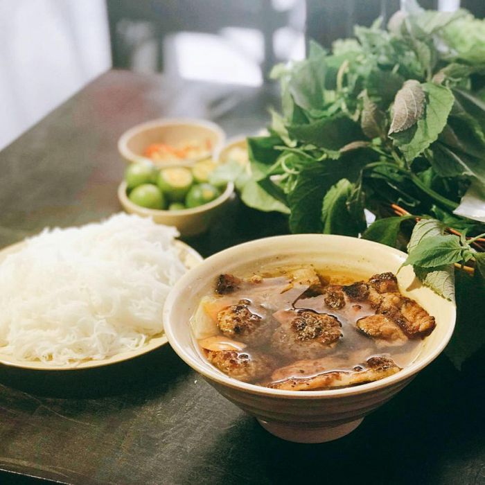 Hình ảnh không gian ấm cúng tại quán