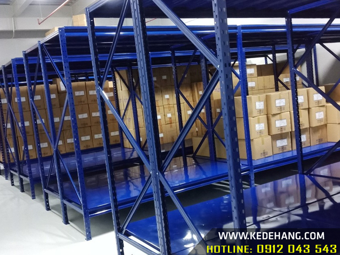 Nhà xưởng sản xuất kệ công nghiệp hiện đại tại Thanh Phúc