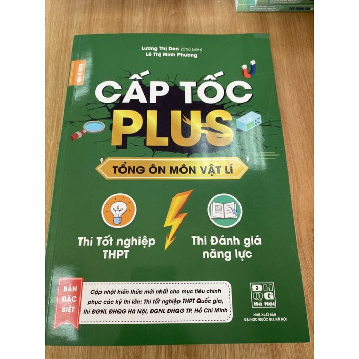 Hình ảnh bìa sách Cấp Tốc Plus Vật Lý 12 - Tài liệu vàng cho kỳ thi THPT & ĐGNL