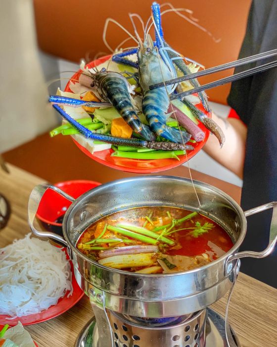[Hình ảnh] Không gian ấm cúng tại Hot Chill