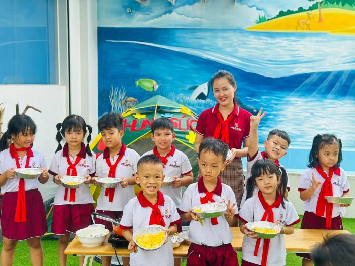 Hoạt động ngoại khóa đầy màu sắc tại Trường mầm non song ngữ Redsun