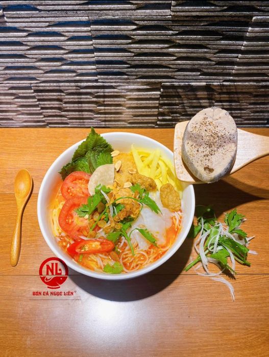 Không gian ấm cúng và món ăn hấp dẫn tại Bún Cá Ngọc Liên