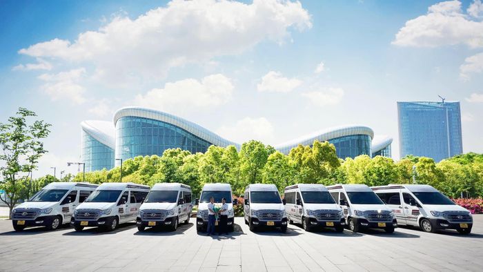 Hình ảnh nội thất cao cấp trên xe Hoàng Long