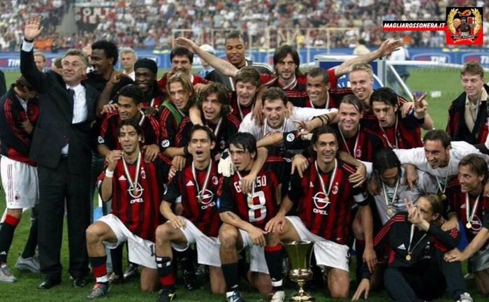 Đội hình 'vàng' AC Milan trong lần đăng quang năm 2003