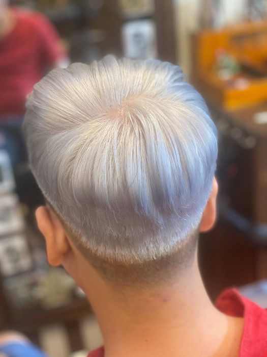 Không gian hiện đại và chuyên nghiệp tại QC Barber Shop