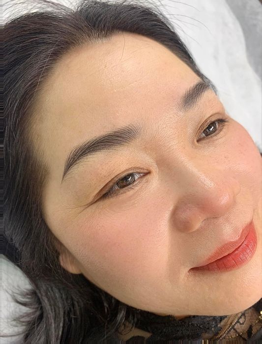 Hình ảnh thành phẩm điêu khắc chân mày ấn tượng tại Viện Thẩm Mỹ Hà Nội Beauty