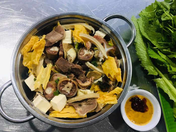 [Hình ảnh] Nồi lẩu bò hảo hạng tại Gia Lộc