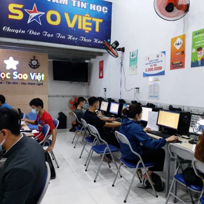 Hình ảnh thực tế Trung tâm Tin học Sao Việt