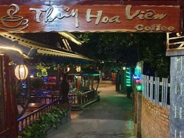 Không gian xanh mướt tại Cafe Sân Vườn Thủy Hoa Viên