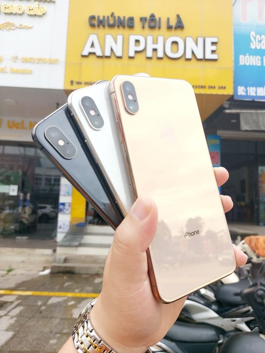 [Hình ảnh] Không gian trưng bày sang trọng tại AnPhone Store - Nơi công nghệ kết nối đam mê
