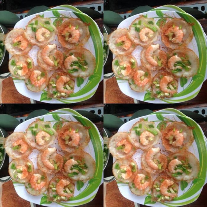 Hình ảnh đĩa bánh khọt thơm ngon tại Hải Âu