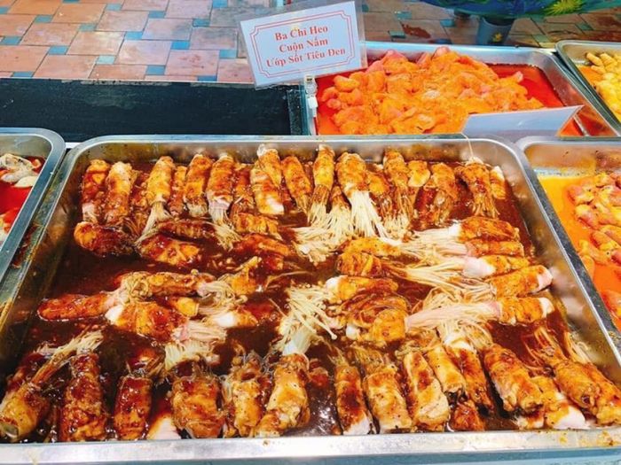 Hành trình ẩm thực qua ống kính: Buffet Cô Ba Còi và những món nướng ngập tràn hương vị