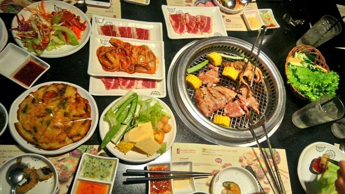 Hình ảnh ấn tượng: Bữa tiệc nướng buffet thịnh soạn tại King BBQ