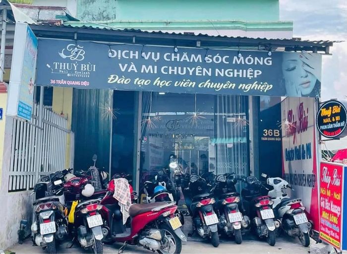 Không gian sang trọng tại Thủy Bùi Eyelash