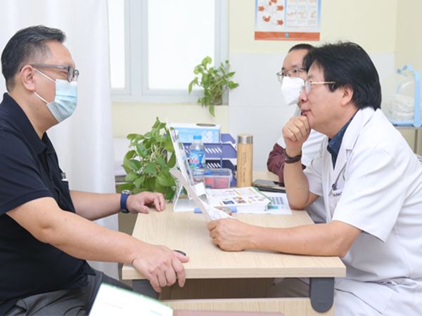Hình ảnh GS.TS Trần Bình Giang - Chuyên gia đầu ngành về điều trị béo phì