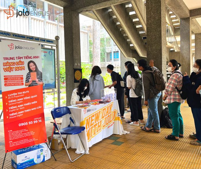 Hình ảnh JOLO English 2