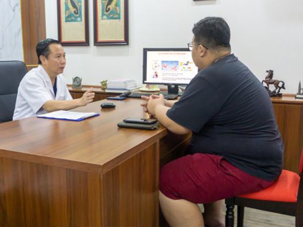Hình ảnh PGS.TS.BS Nguyễn Anh Tuấn - Chuyên gia phẫu thuật điều trị béo phì