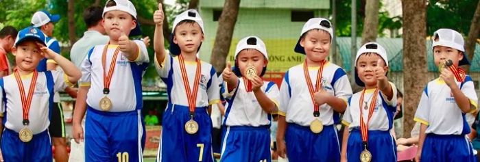Học viên sáng tạo tại lớp vẽ Dương Minh Sài Gòn