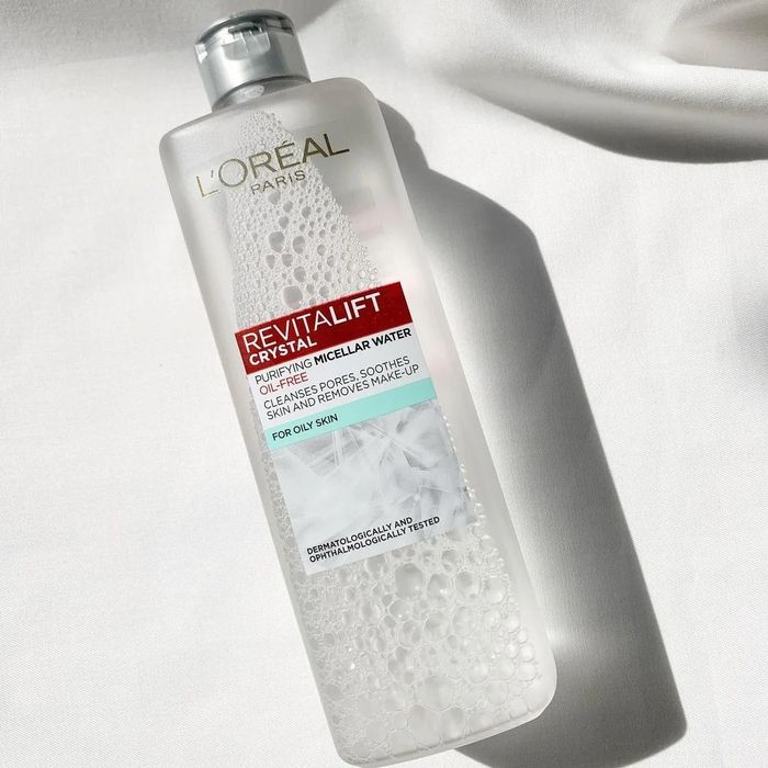Hình ảnh L'Oréal Paris Revitalift Crystal - nước tẩy trang dạng pha lê trong suốt