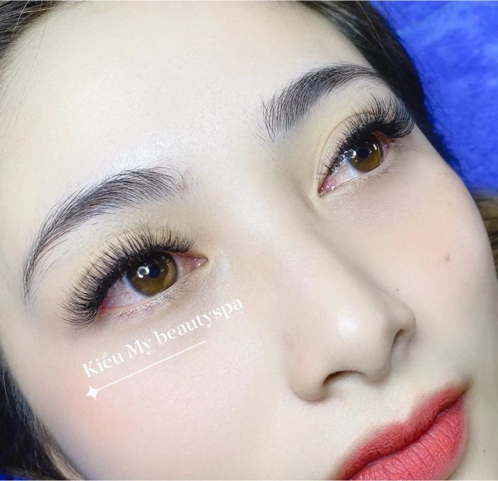 Khoảnh khắc thực tế tại Nguyễn Kiều My Nối Mi