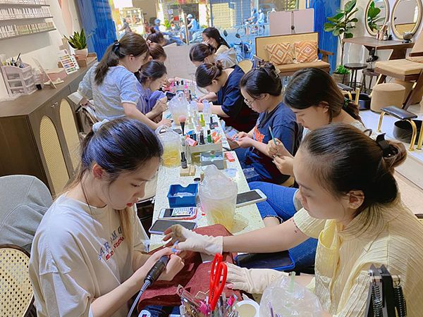Không gian đào tạo tại 1996 Nails City