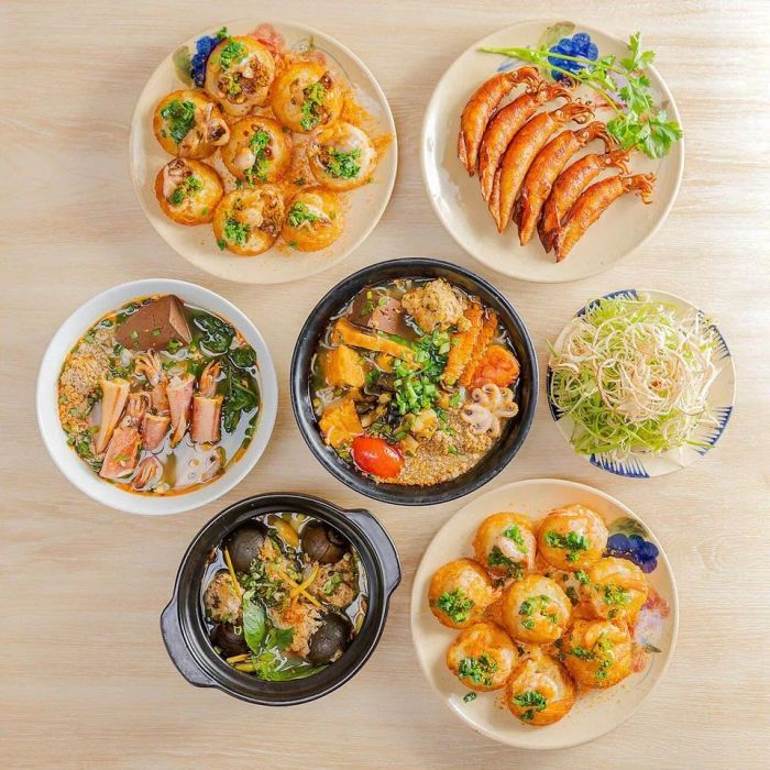 Hình ảnh bánh khọt thơm ngon tại Bếp Trưởng