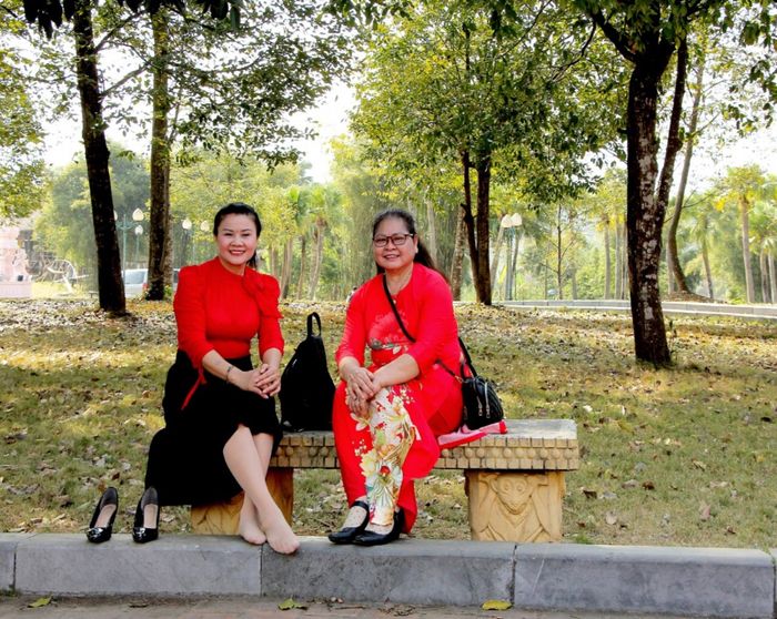 Chân dung nữ thi sĩ Trần Thị Ngọc Oanh