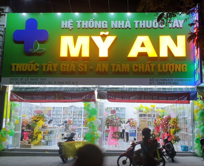 Không gian phục vụ chuyên nghiệp tại Nhà thuốc Mỹ An