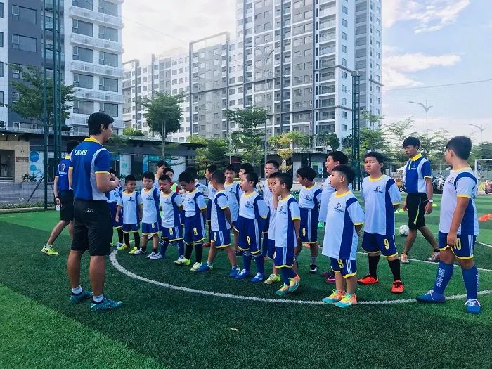 Hoạt động thi đấu giao hữu tại trung tâm