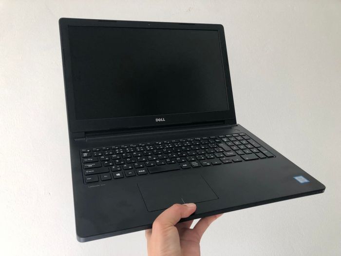 Hình ảnh thứ 3 về Laptop 73 - Nơi công nghệ gặp gỡ sự hoàn hảo