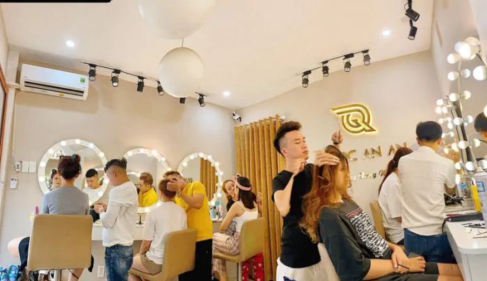 Học viện Make up Quốc An An ảnh 1