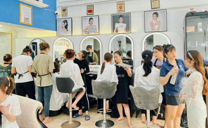Hình ảnh thực tế tại Jung Vu Makeup Academy