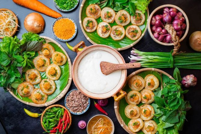 Hình ảnh bánh khọt vàng ươm hấp dẫn tại Cô Ba Vũng Tàu